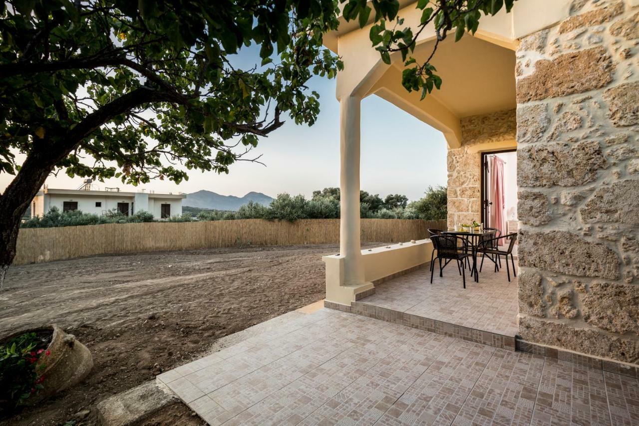 Вілла Nepheli Stone House Platanos  Екстер'єр фото
